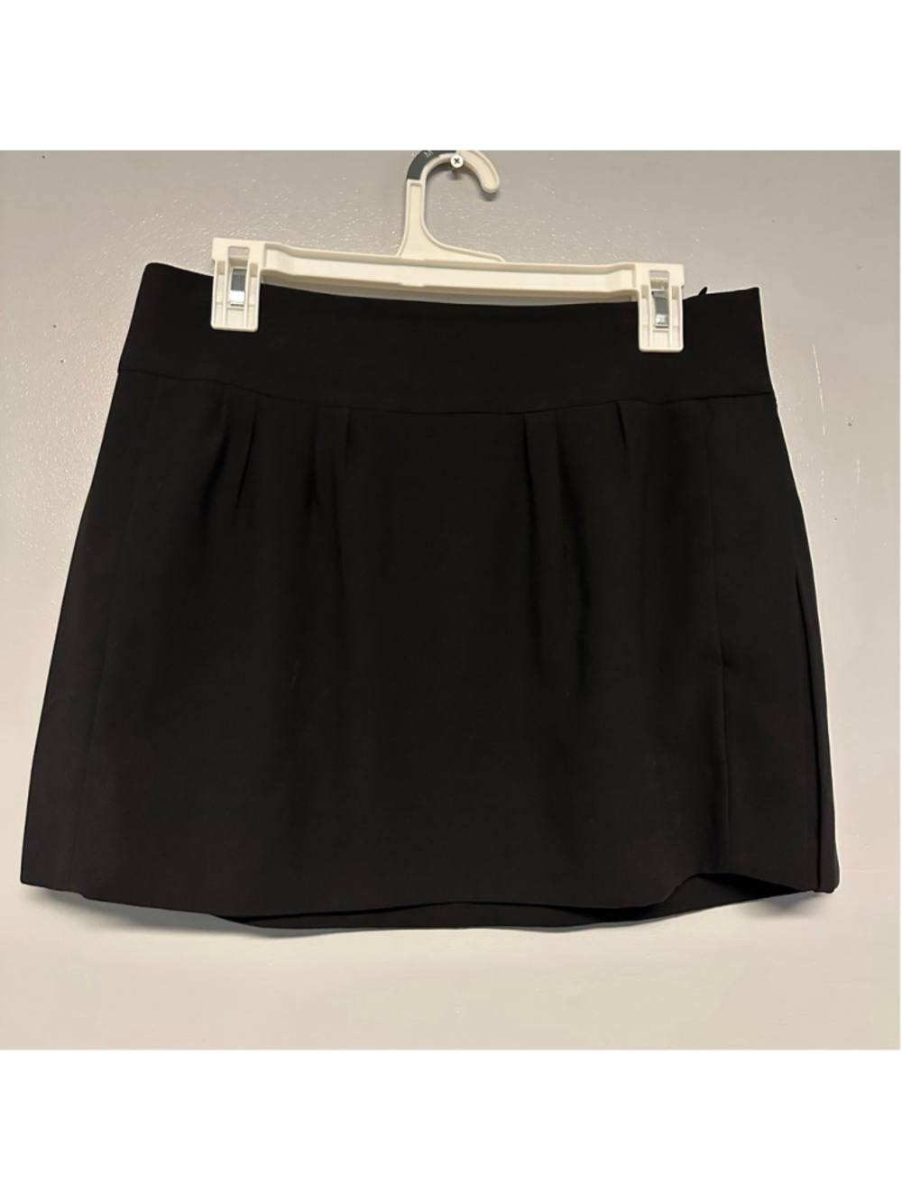 BODY BY VICTORIA SECRET Black Mini Skirt Size 6 Side Zip Golf Tennis Athletic